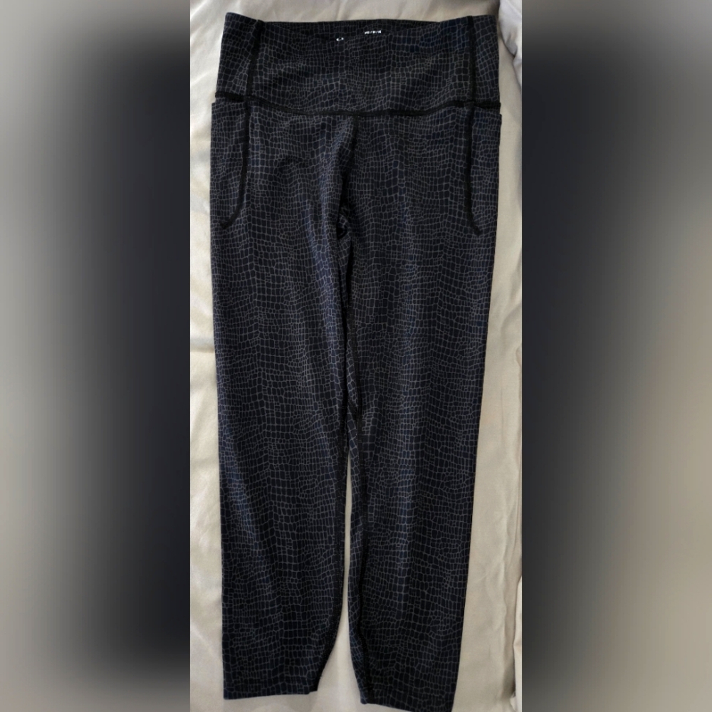 Under Armour Activewear capris sz medium
